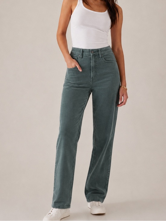 American Eagle Outfitters Denim - American Eagle Outfitters High-Rise Straight Leg “Mom” Jeans in Green